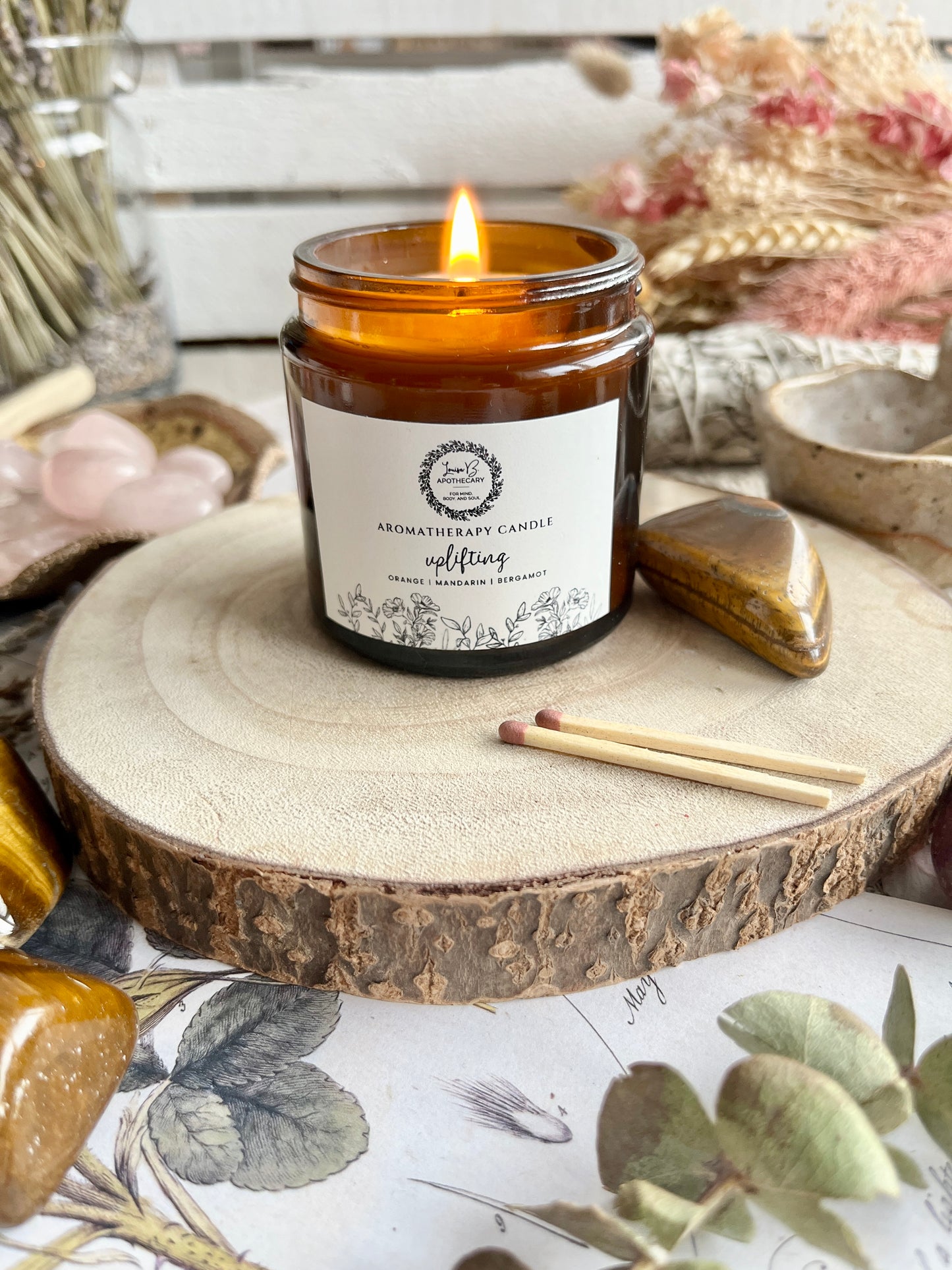 Uplifting aromatherapy candle
