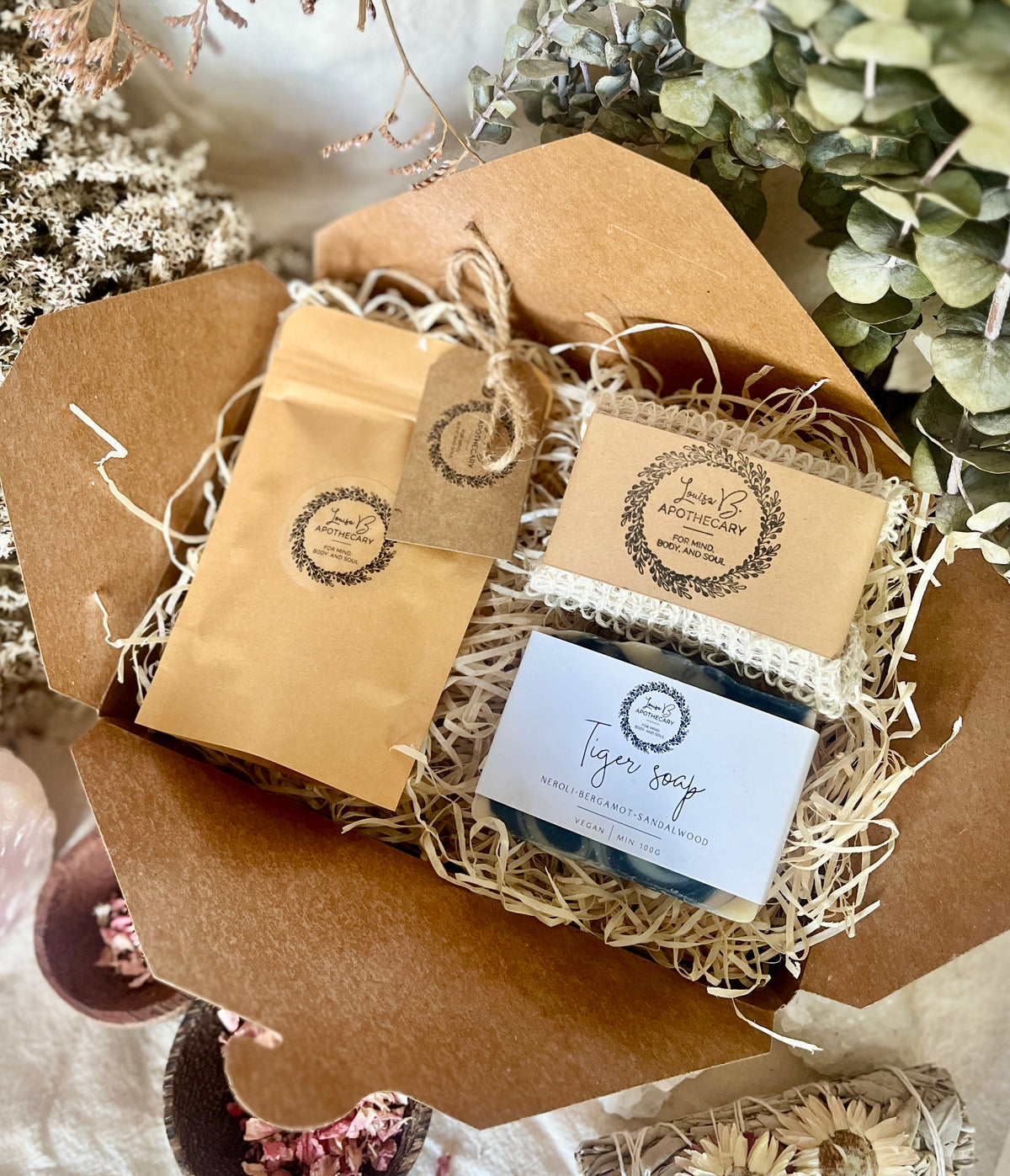 Soap, sisal and bath salts gift set
