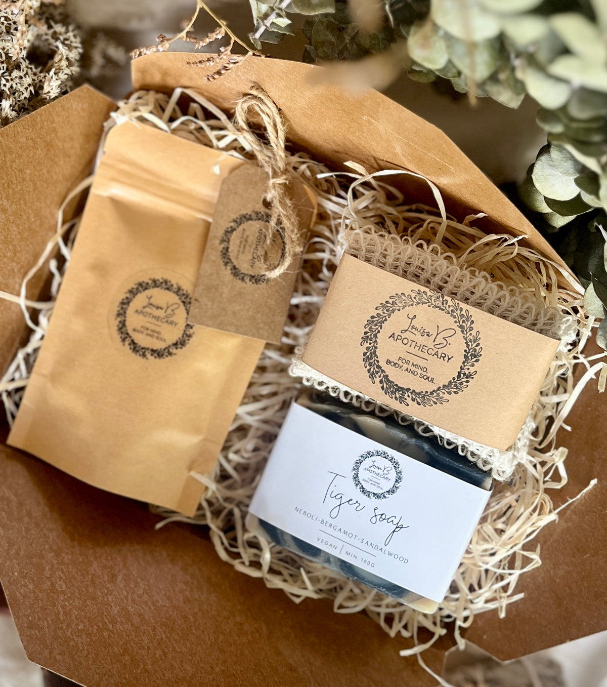 Soap, sisal and bath salts gift set
